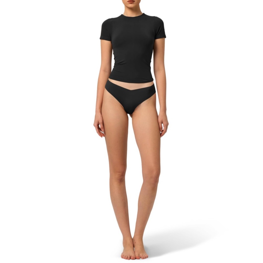 Black T Shirt - Amazon